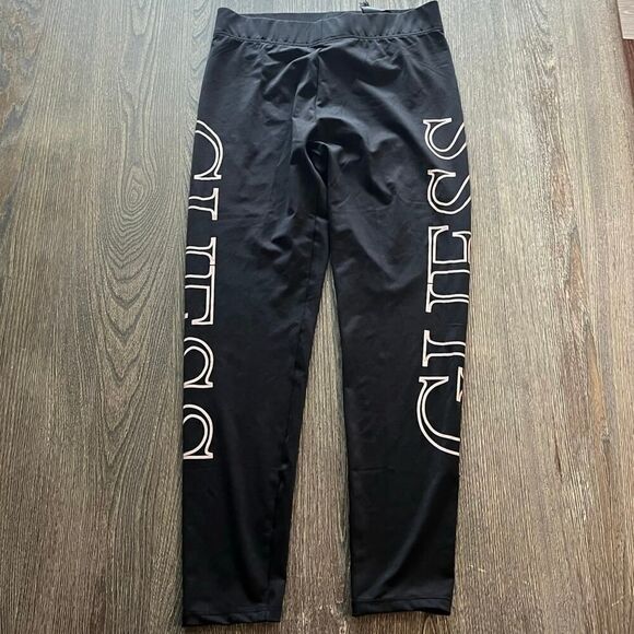 Guess Pants - NWOT Guess Crop Leggings High Rise Elastic Waist Pull-On Logo Print Black Size M